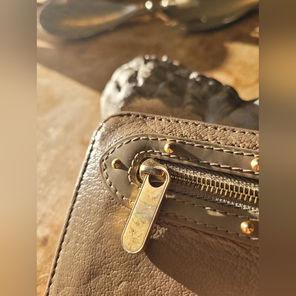 Louis Vuitton Long Zip Wallet - Picture 2 of 5